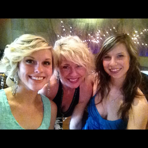 Meet your Posher, Debra - Picture 7 of 8